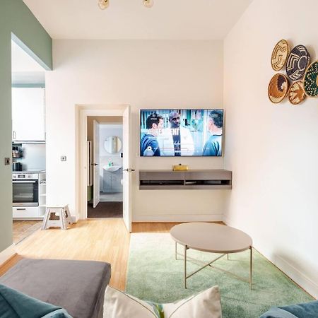 סווינדון Stylish Flat In Central Location With Free Parking מראה חיצוני תמונה